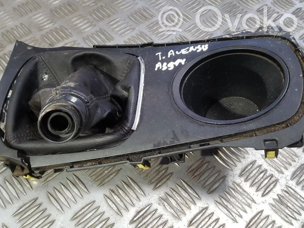 Toyota Avensis T270 Alte piese de interior 