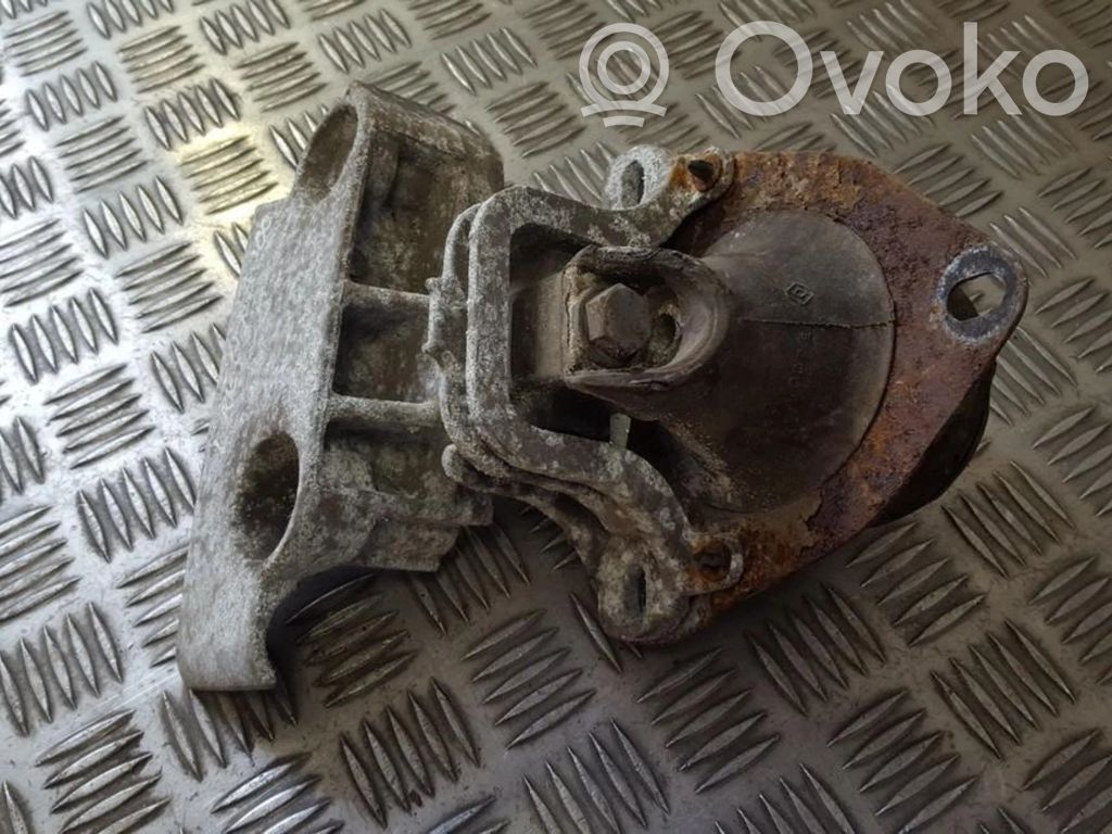 Renault Laguna I Engine mount bracket 