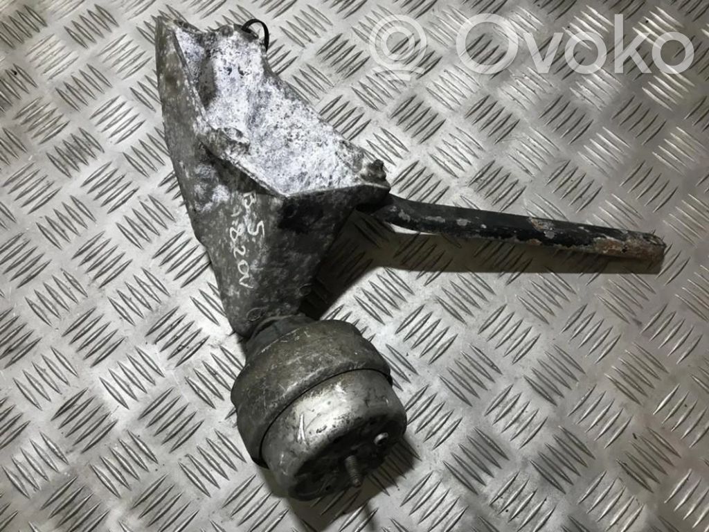 Halterung Lager Motor   8D0199307L,8D0199307L