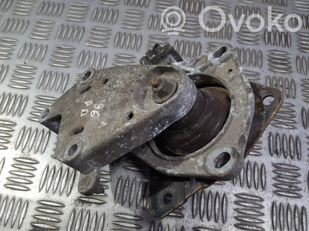 Renault Laguna I Engine mount bracket 