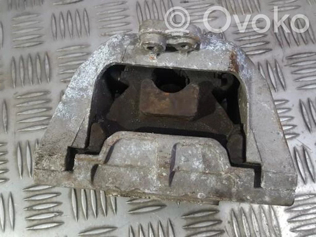 Skoda Octavia Mk1 (1U) Wspornik / Mocowanie silnika 