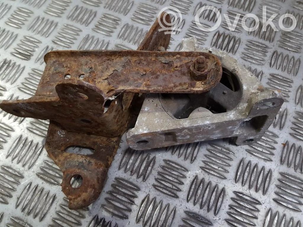 Chrysler Voyager Engine mount bracket 