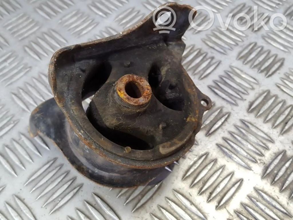 Engine mount bracket