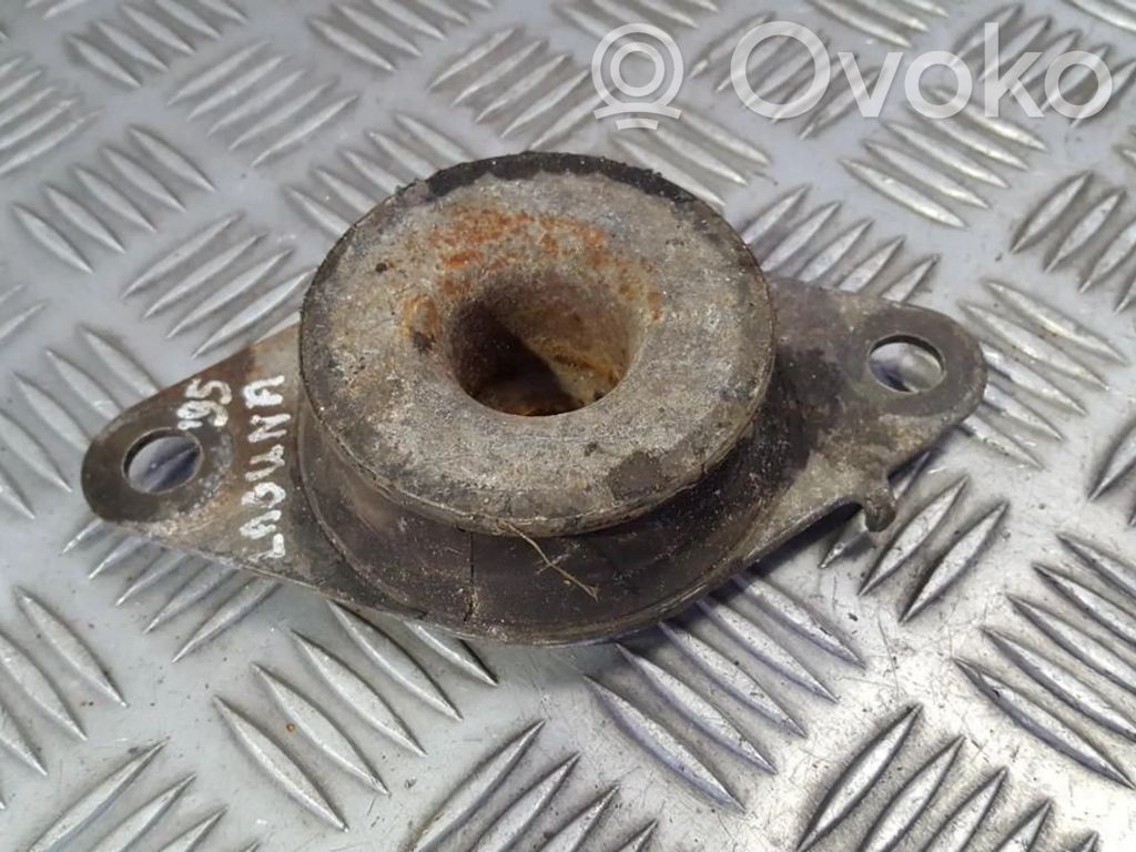 Engine mount bracket   7700818372D,7700818372D,7700818372D,7700818372D
