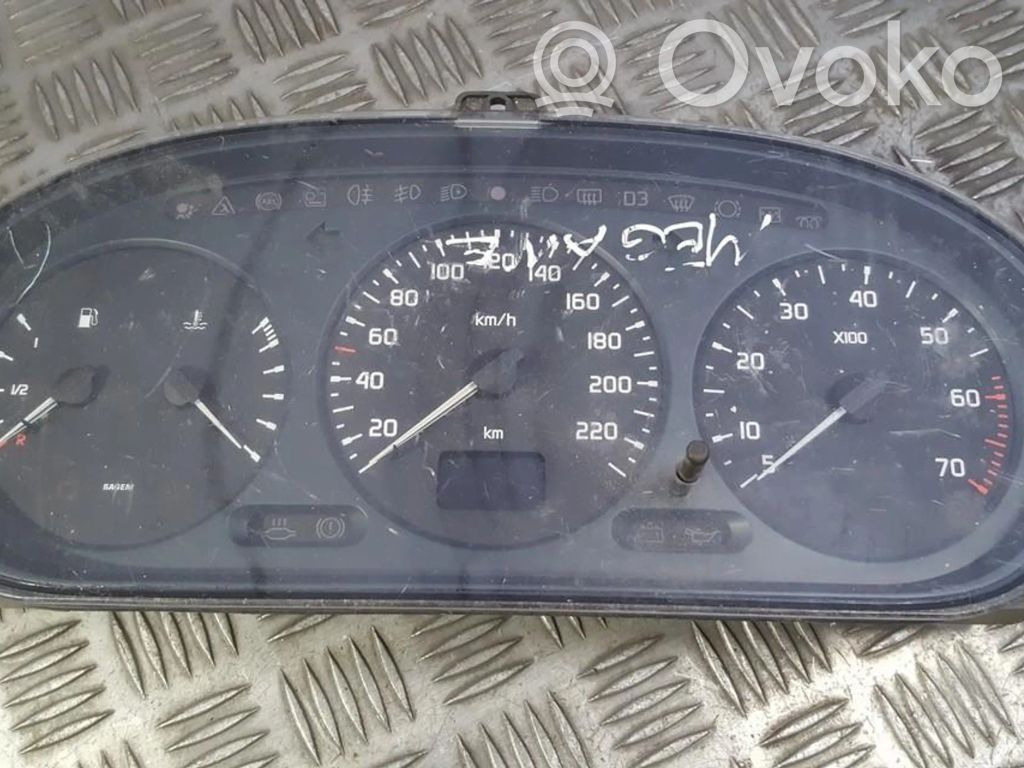 Renault Megane I Vitezometru (grup de instrumente)