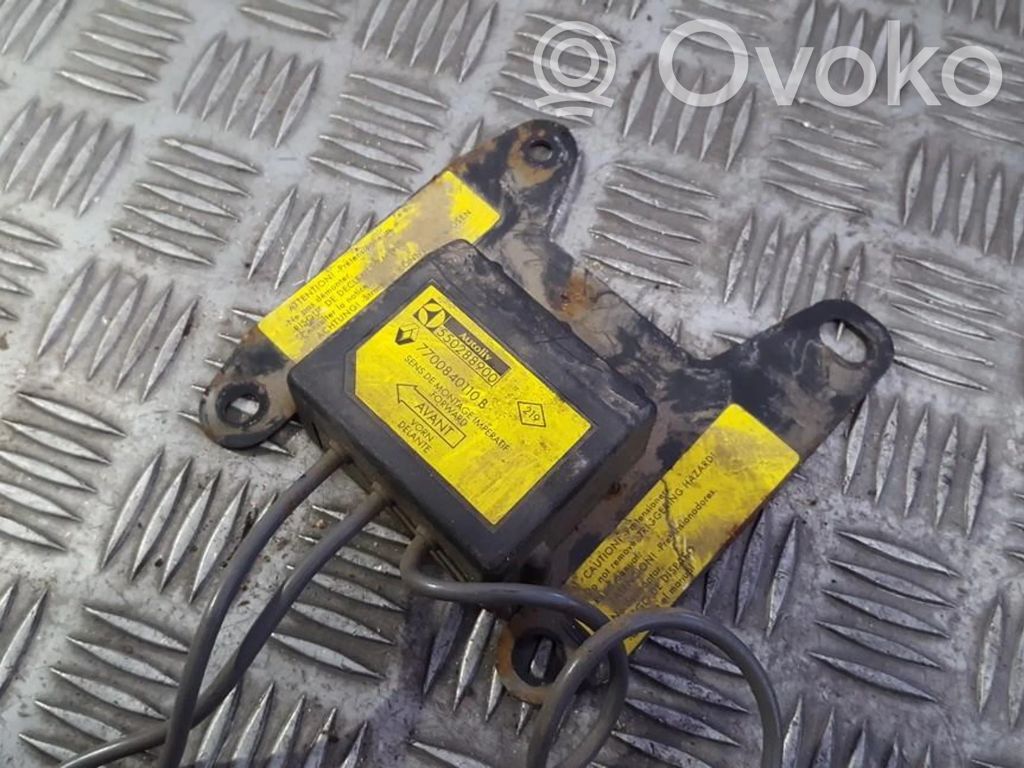 Renault Laguna I Airbag control unit/module 