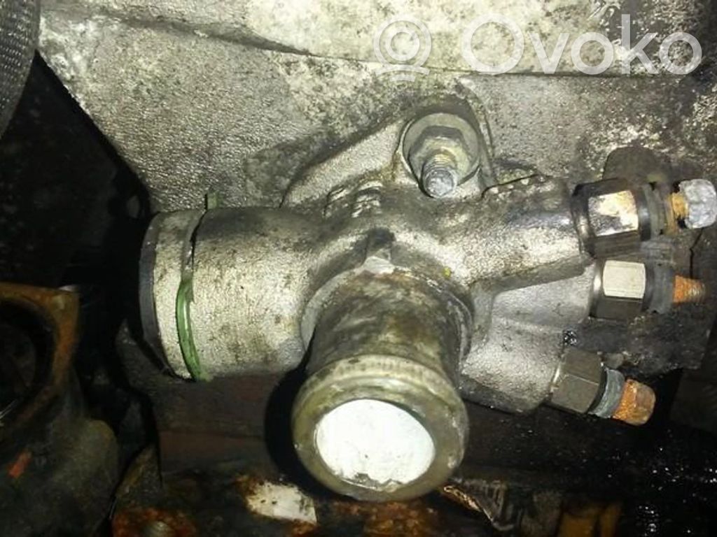 Audi A4 S4 B5 8D Tubo flessibile del liquido di raffreddamento del motore