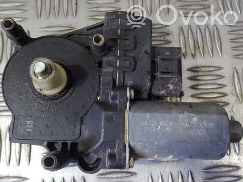 Audi A4 S4 B5 8D Silnik regulatora szyby drzwi przednich 