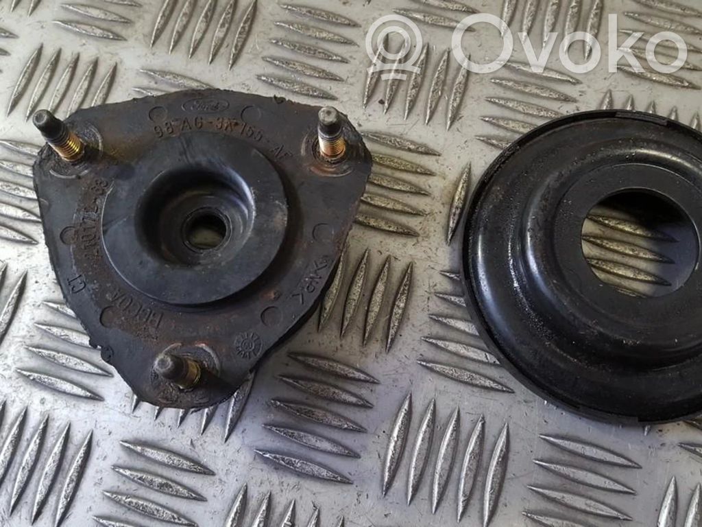 Ford Focus Supporto di montaggio della molla elicoidale 
