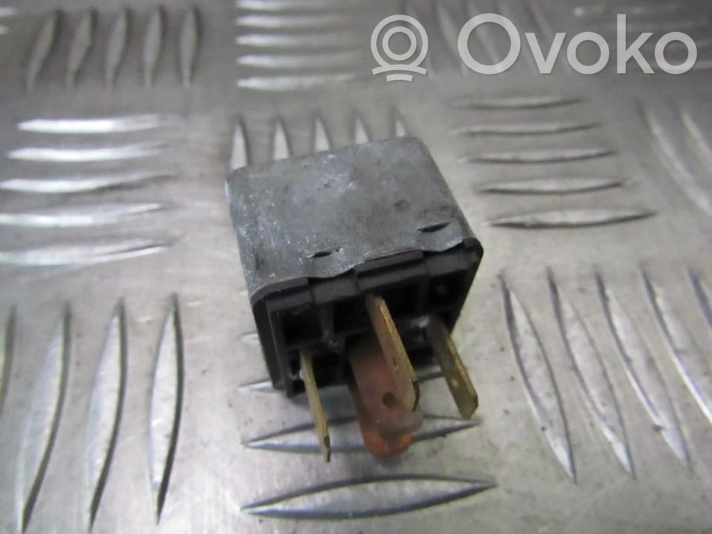 Volvo 240 Altri relè 