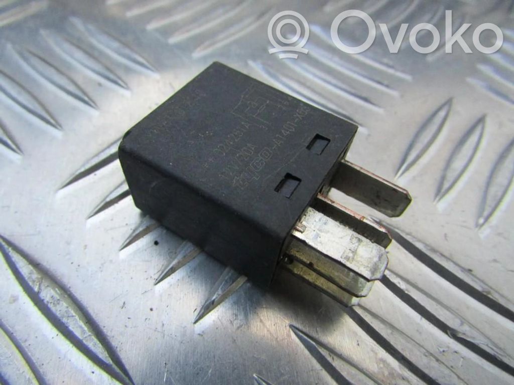 Otros relés   YWB101210,A1401X53,A1401X53,A1401X53,YWB101210