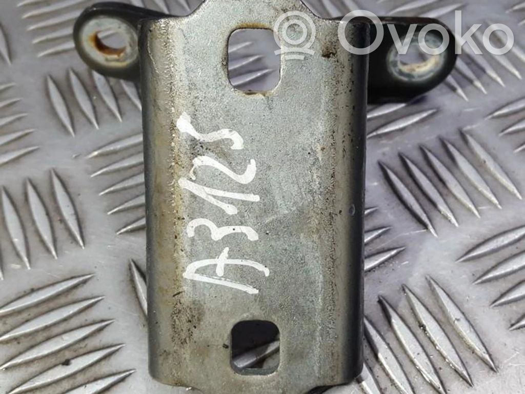 Opel Insignia A Zawias dolny drzwi tylnych 
