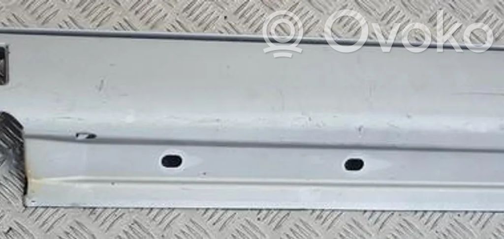 Mercedes-Benz S W220 Listón 