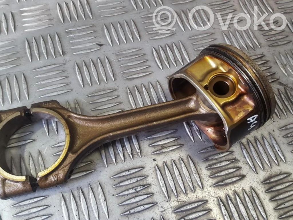 Audi A4 S4 B5 8D Pistón con biela 