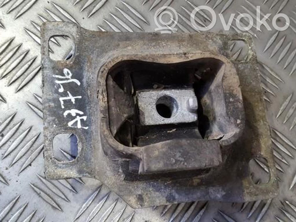 Ford Focus Engine mount bracket 