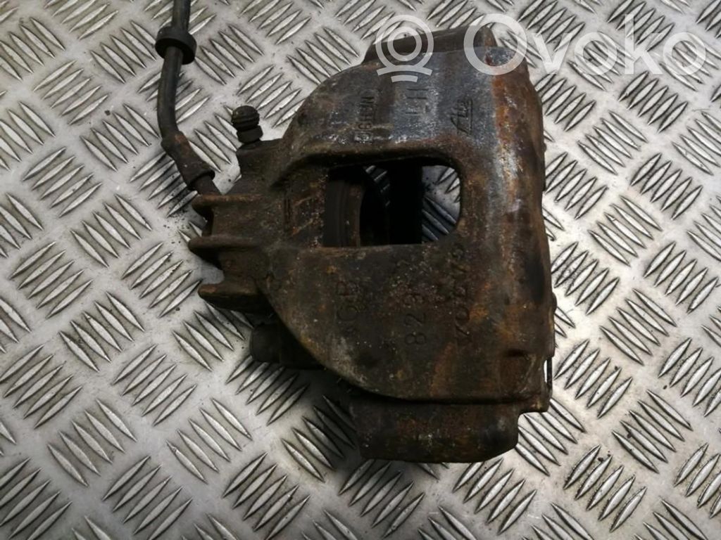 Caliper de freno delantero