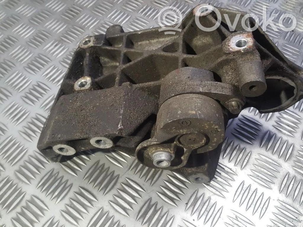 Opel Astra G Engine mounting bracket 