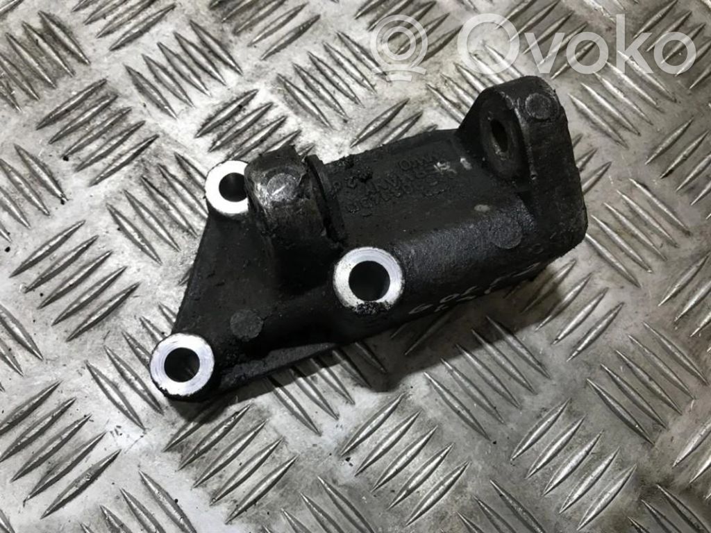 Volkswagen Golf II Suport motor 