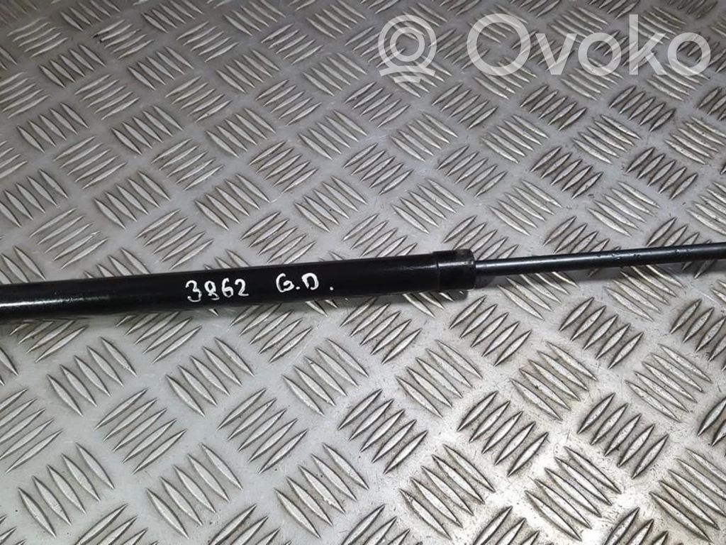 Mazda 6 Amortiguador/puntal del maletero/compartimento de carga 