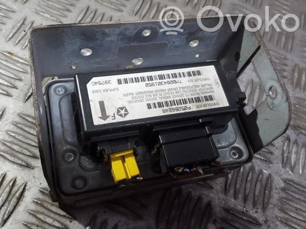 Chrysler Voyager Centralina/modulo airbag 