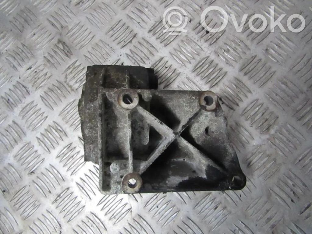 Renault Laguna I Supporto di montaggio del motore (usato) 