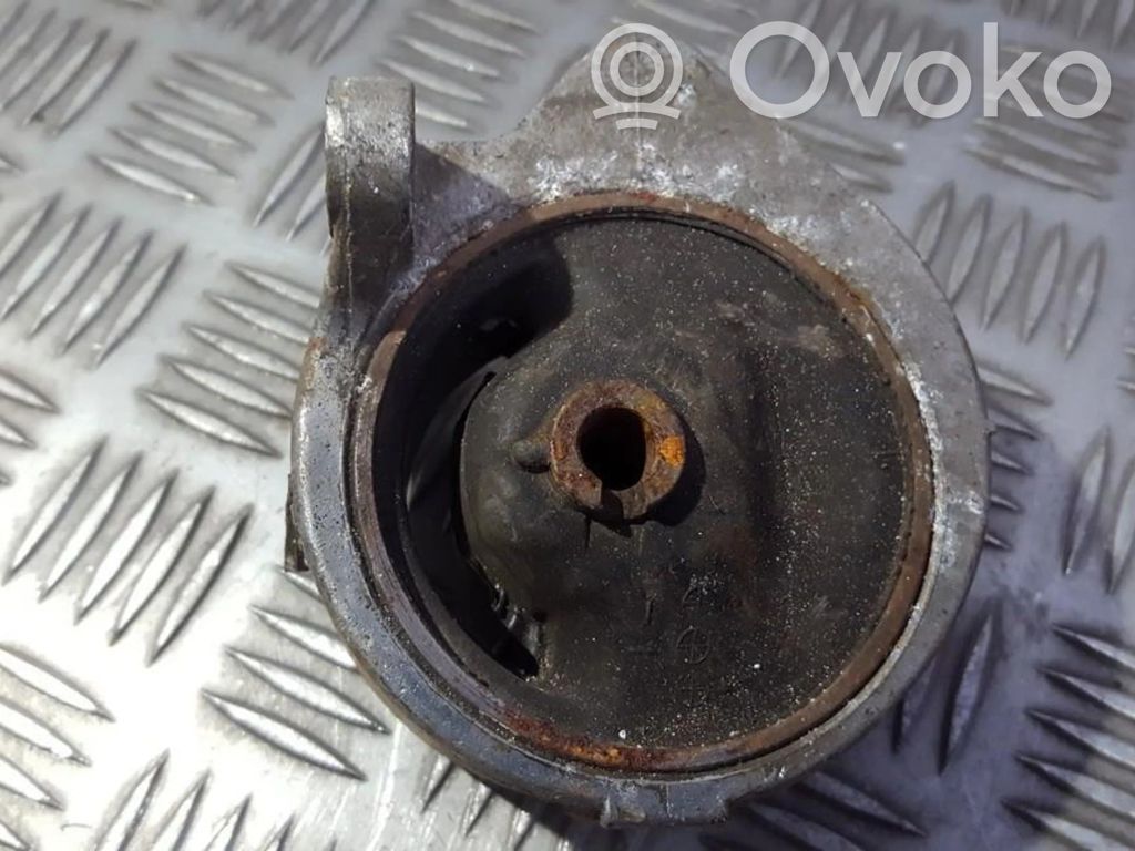 Nissan Primera Engine mount bracket 