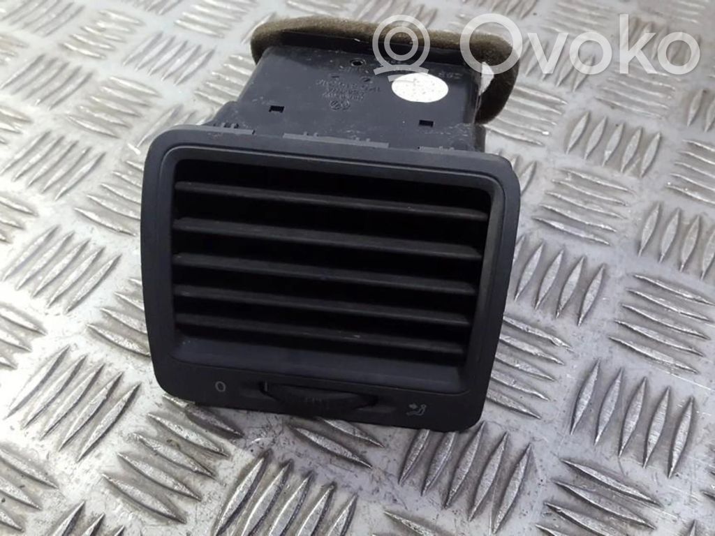 Volkswagen Golf V Copertura griglia di ventilazione laterale cruscotto