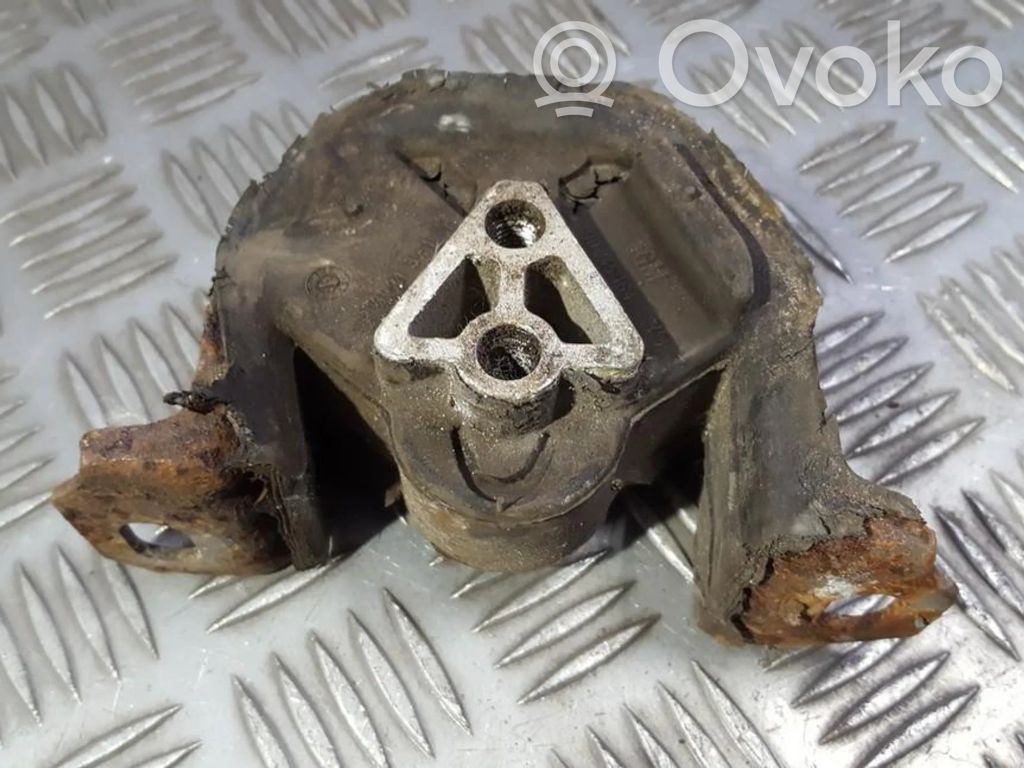 Opel Astra F Engine mount bracket 