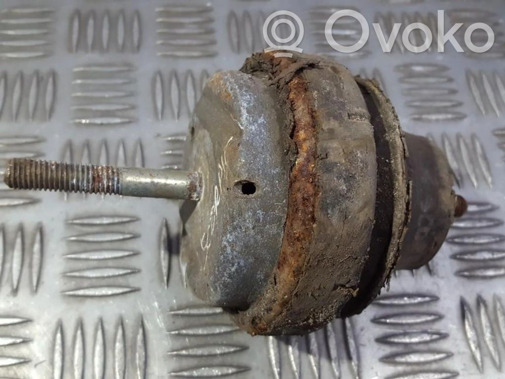 Ford Scorpio Engine mount bracket 