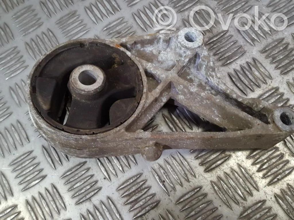 Opel Vectra C Engine mount bracket 