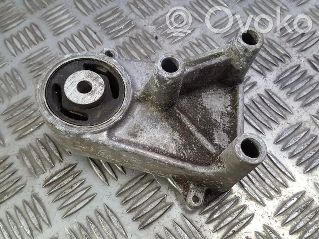 Engine mount bracket   4358313,4165320,4165320,4358313