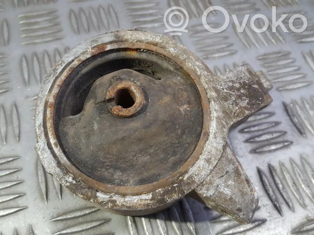 Nissan Primera Engine mount bracket 