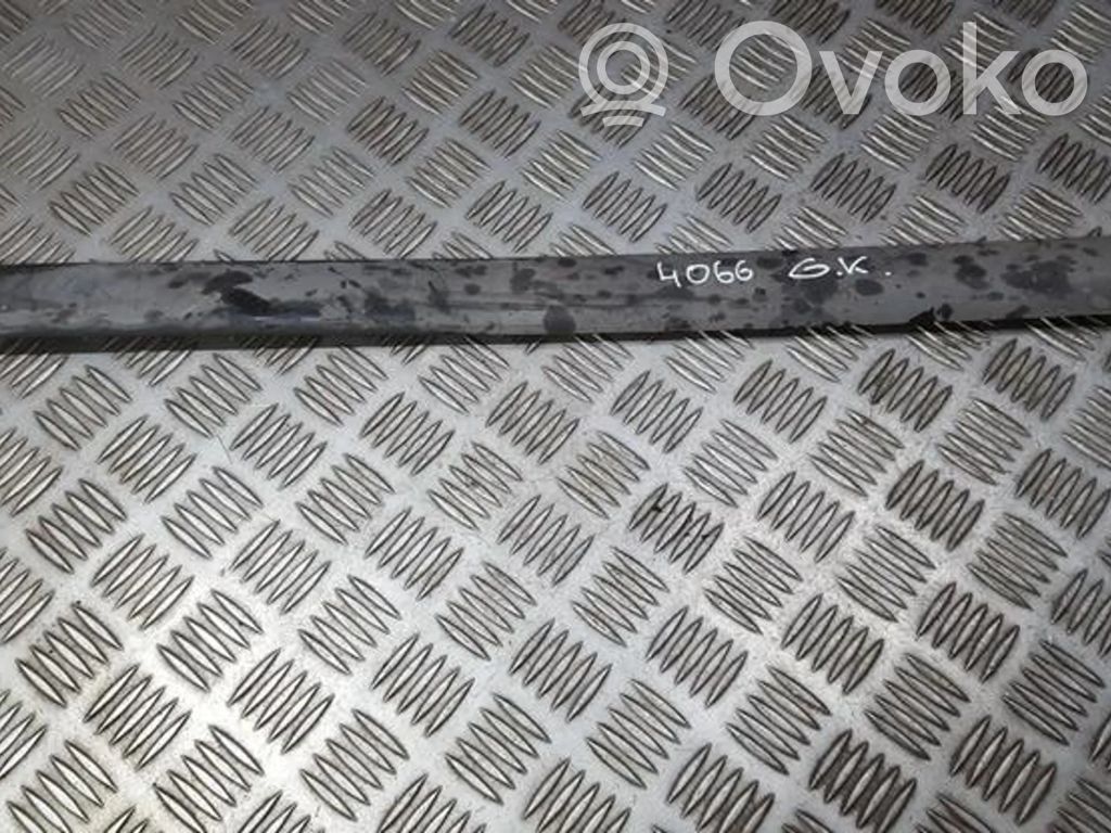 Opel Astra G Listwa drzwi tylnych 