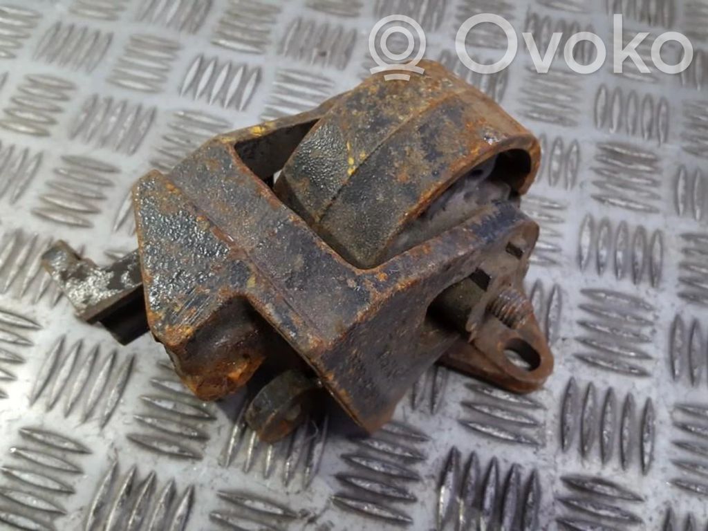 Ford Mondeo MK I Engine mount bracket 