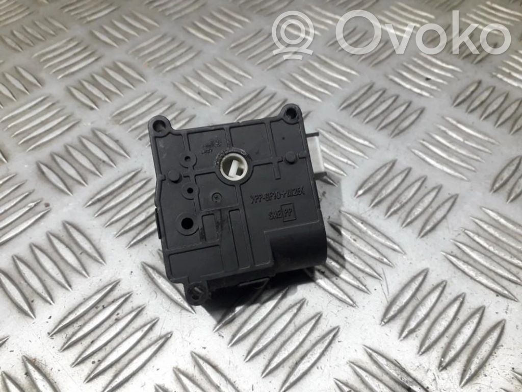 Toyota Avensis T250 Moteur / actionneur de volet de climatisation