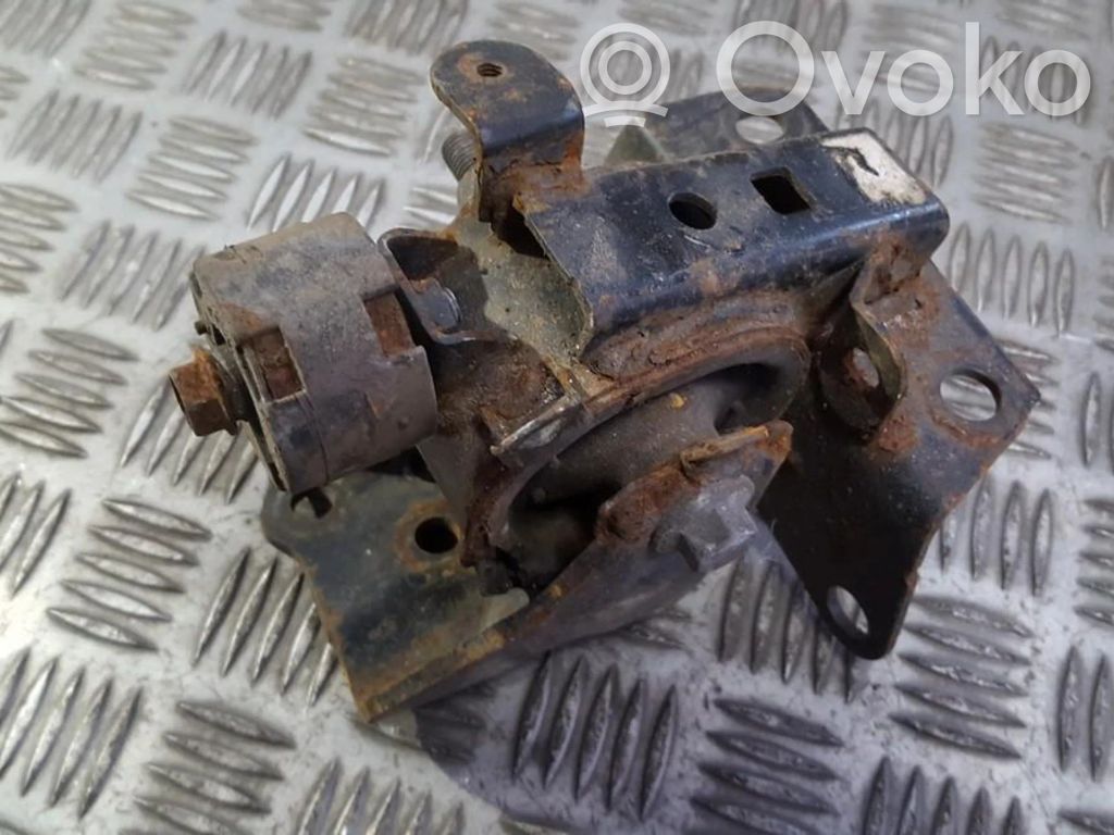 Toyota Corolla E120 E130 Dzinēja spilvens 