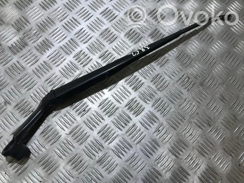 Mazda 6 Front wiper blade arm 