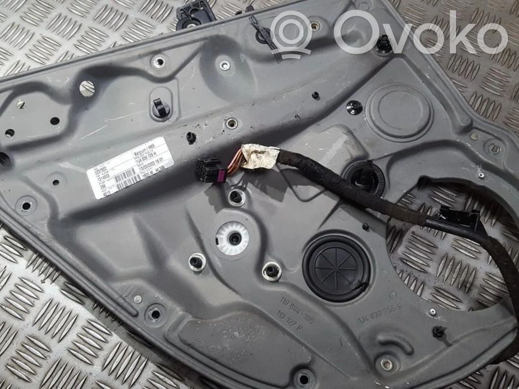 Volkswagen Golf IV Regulador con motor de la ventanilla de la puerta corredera