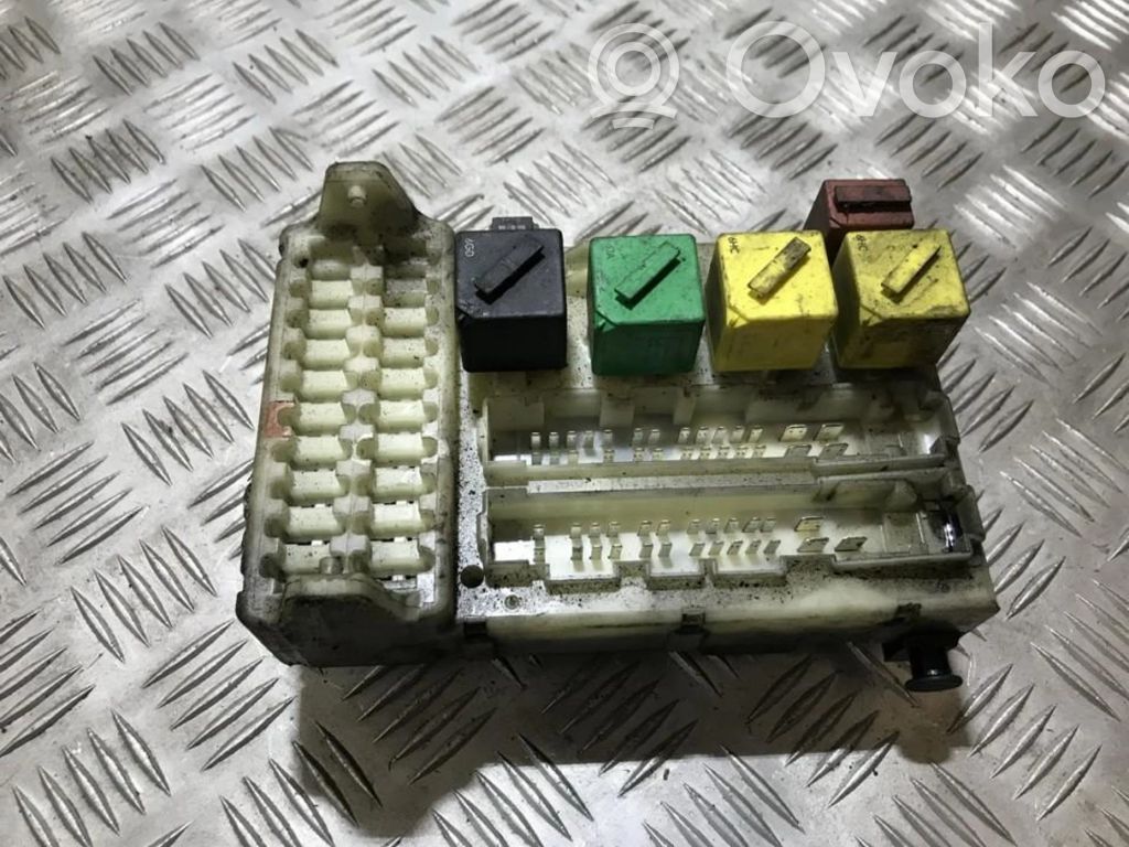 Ford Mondeo MK II Set cutie siguranțe 