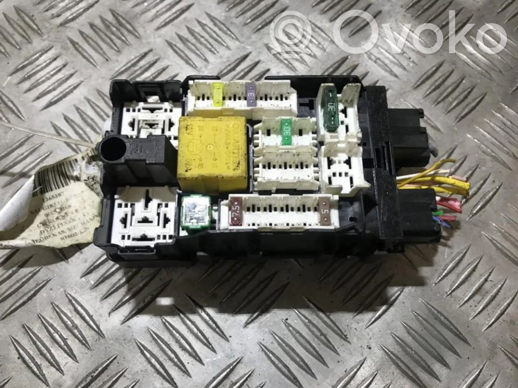 Citroen C4 II Set scatola dei fusibili 