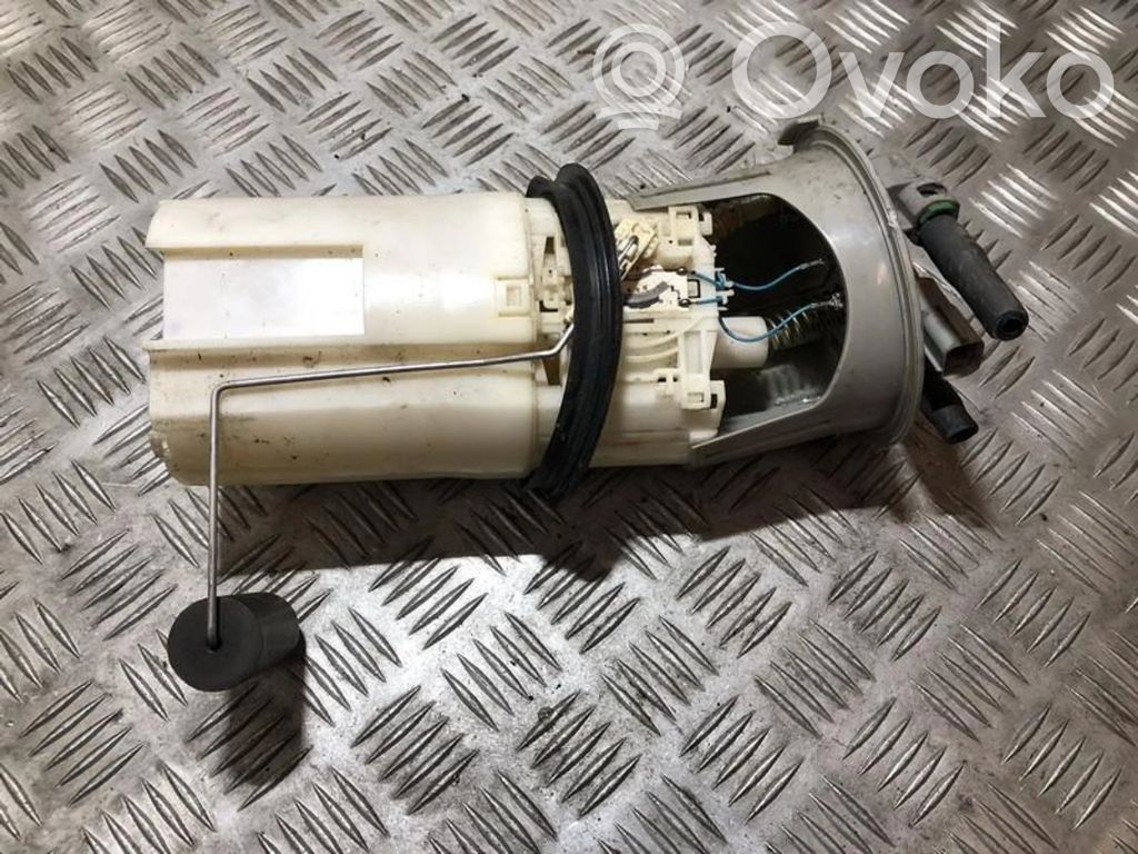 Bomba interna de combustible