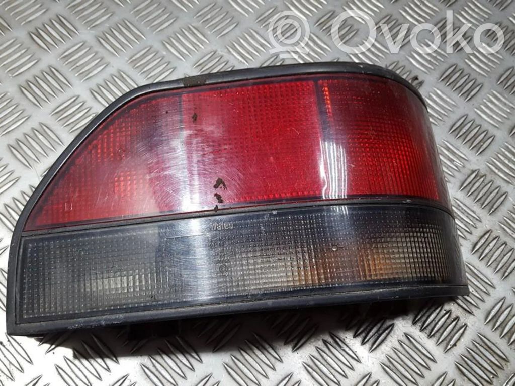 Renault Clio I Lampa tylna 