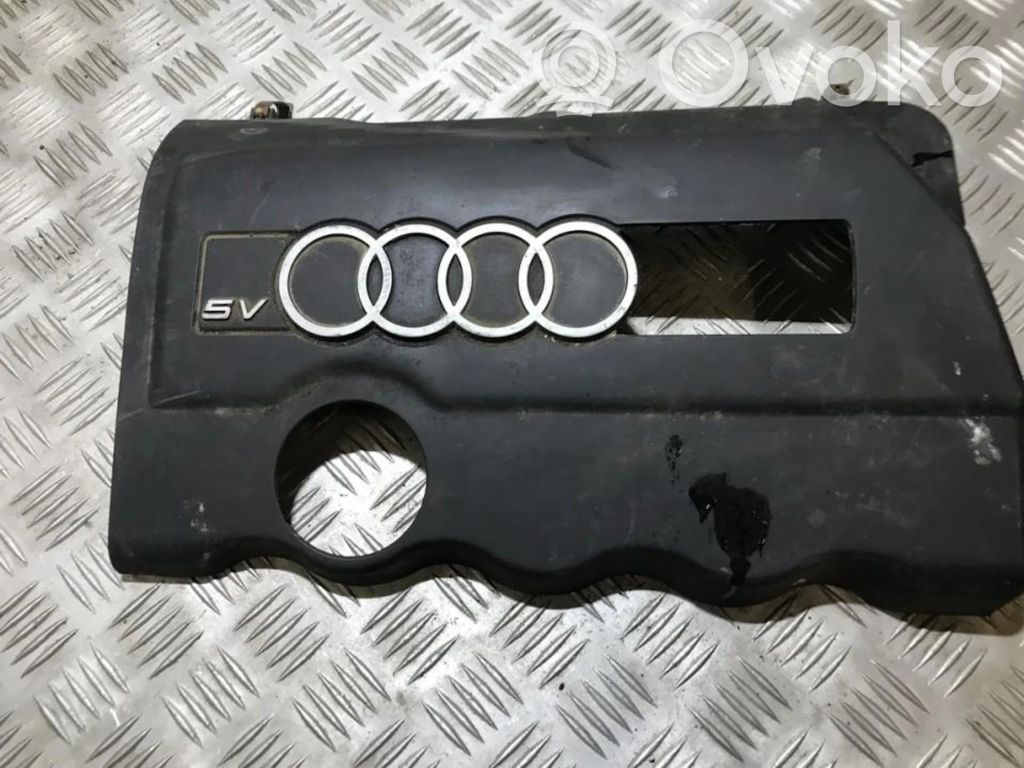 Audi A4 S4 B5 8D Copri motore (rivestimento)