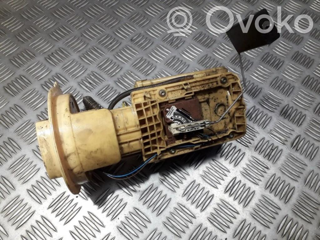 Volkswagen Golf V Pompa carburante immersa 