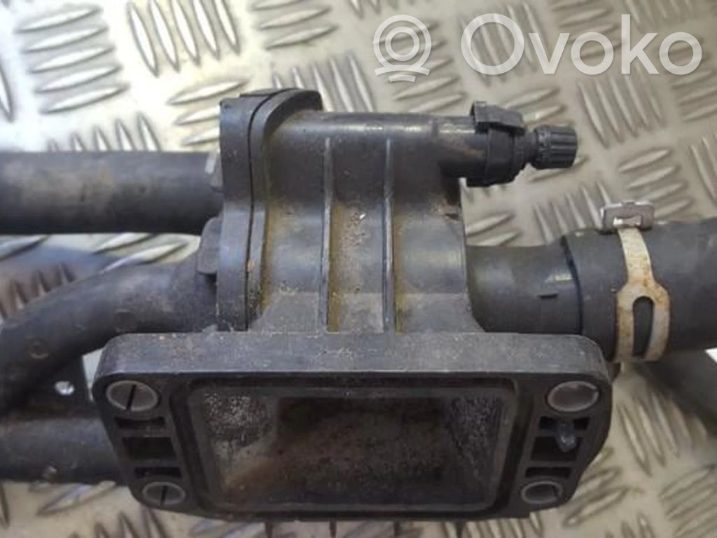 Peugeot 207 Tubo flessibile del liquido di raffreddamento del motore