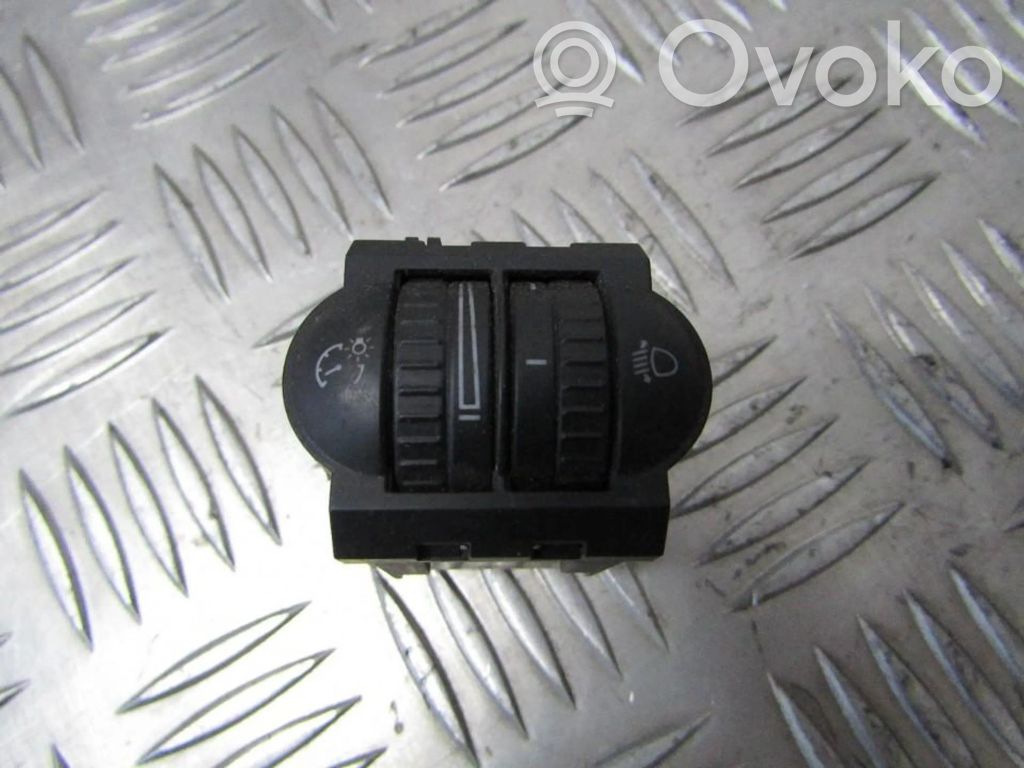 Volkswagen Golf V Comutator control nivel faruri