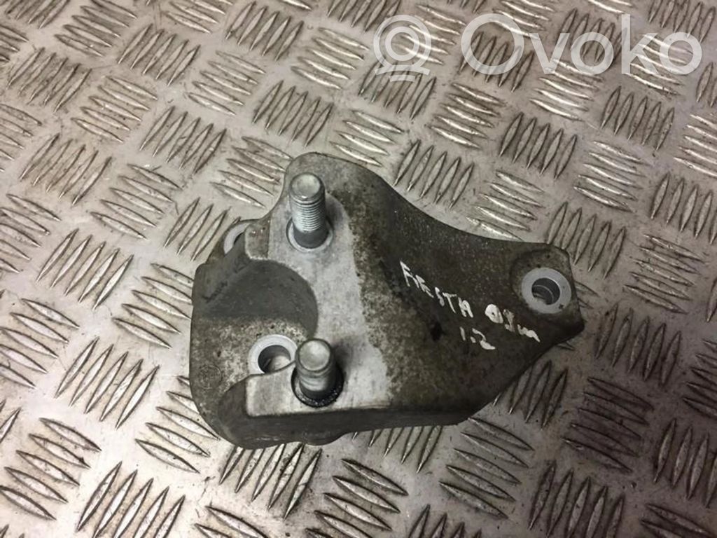 Ford Fiesta Engine mounting bracket 