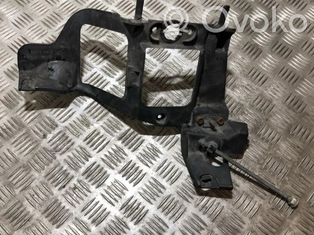 Opel Sintra Halterung Scheinwerfer 