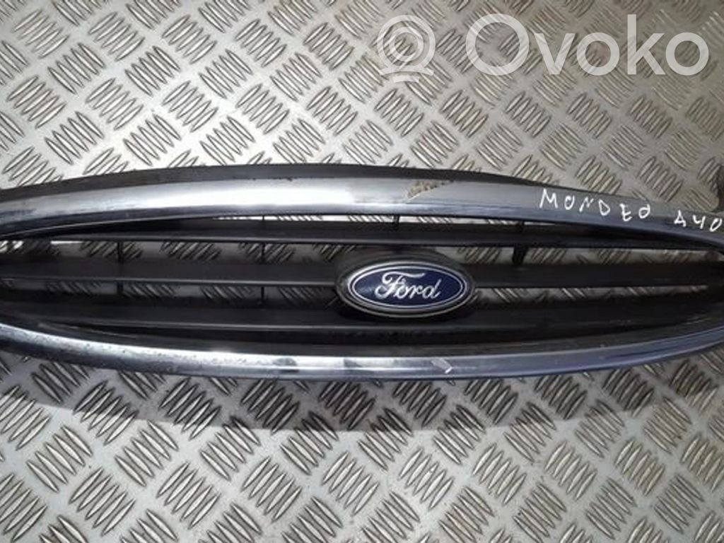 Ford Mondeo MK II Etusäleikkö 