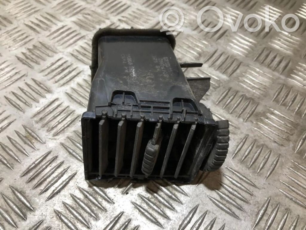 Nissan X-Trail T30 Griglia di ventilazione centrale cruscotto 